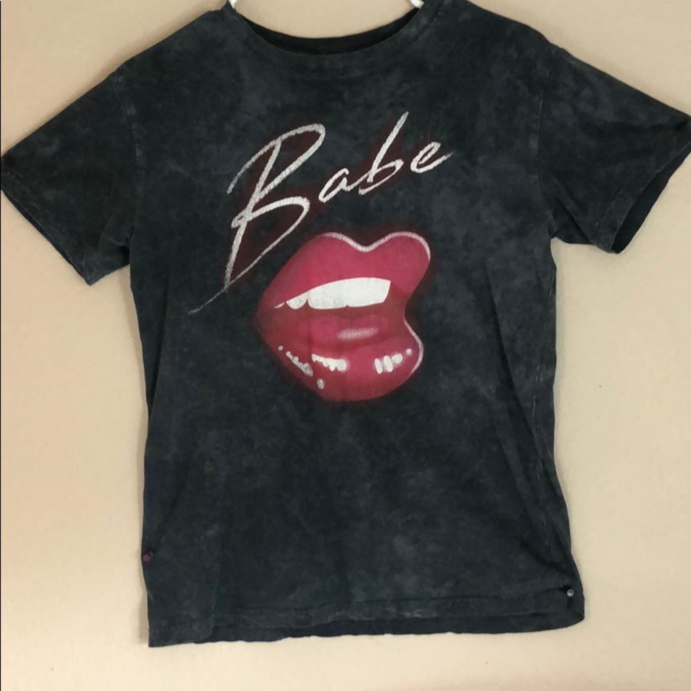 Tee